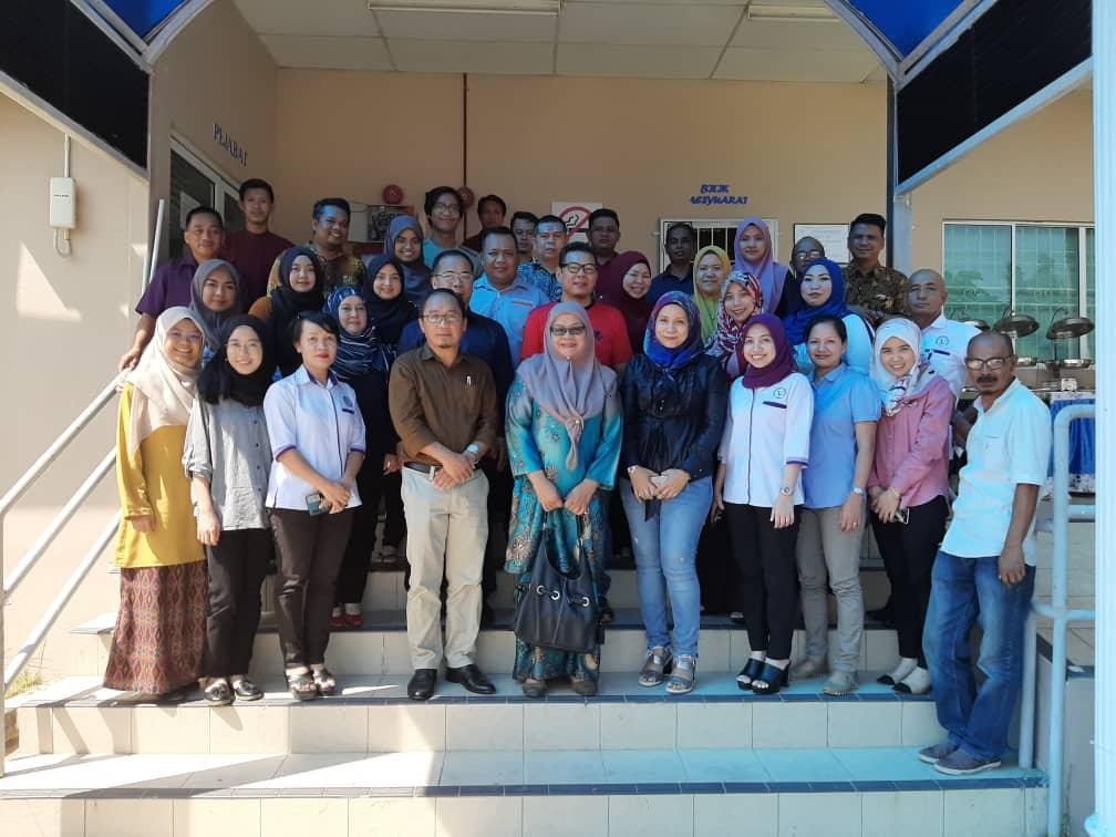 Faculty of Veterinary Medicine shares knowledge with Sabah Department of Veterinary Services